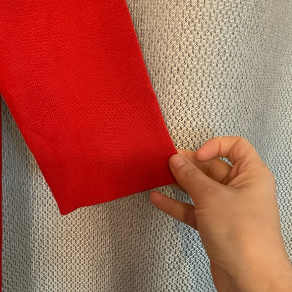 Excellent Condition QUACKER FACTORY Women’s Red Embellished Sweater Size Medium - Picture 4 of 9